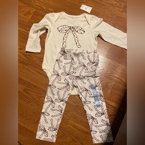 NWT Baby Gap 2 piece Outfit 18/24 Months Brand new